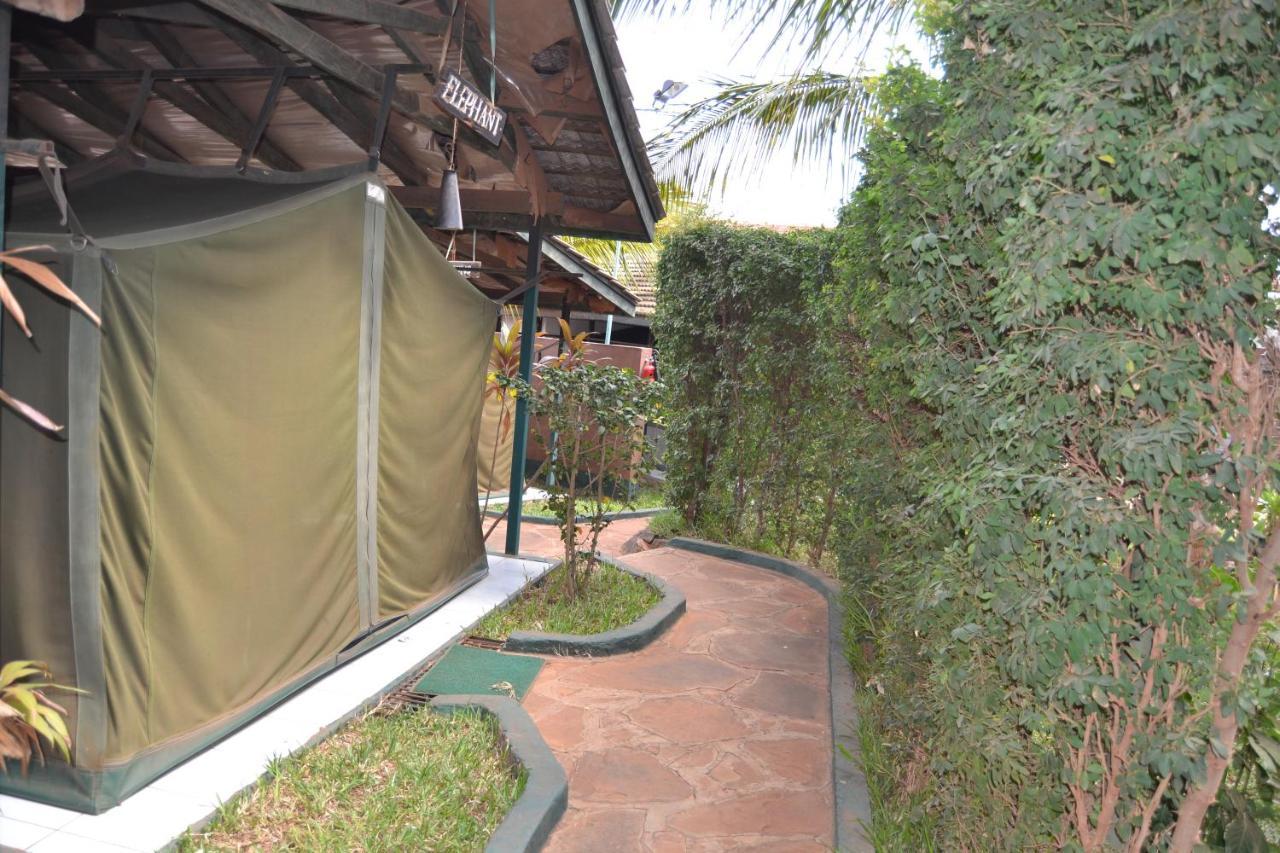 Impala Safari Lodge Voi Exterior photo
